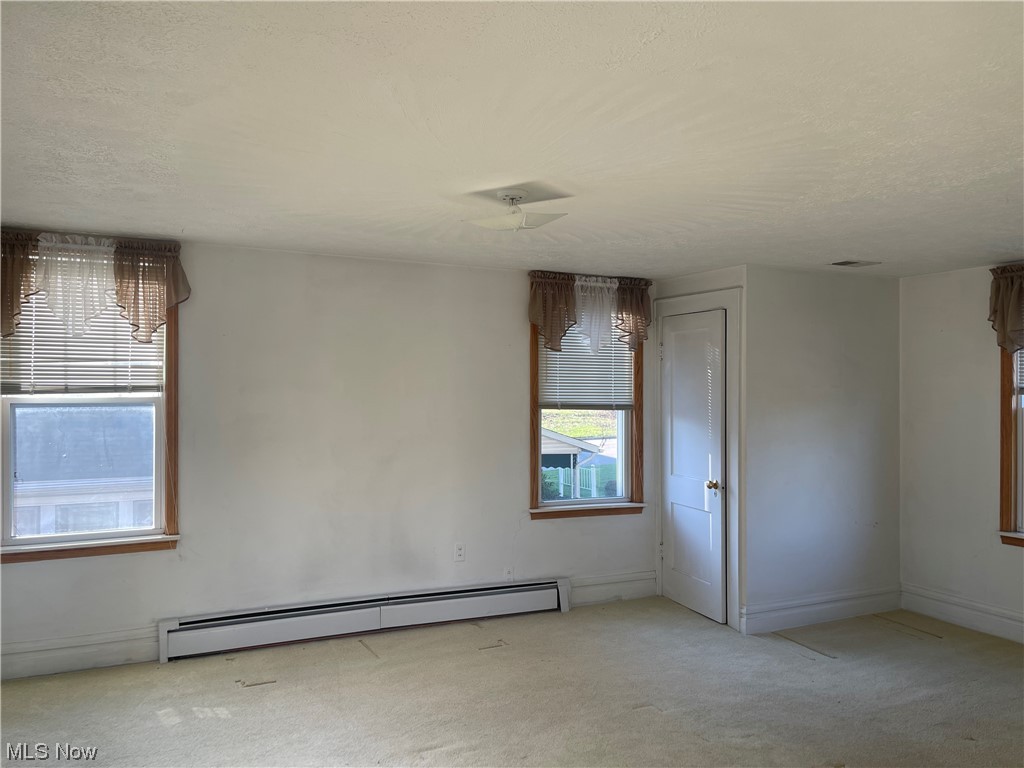 215 E Main Street Property Photo 27