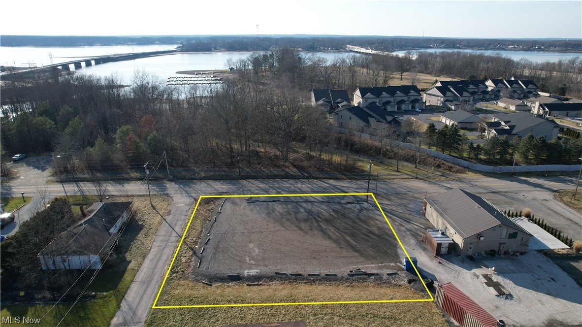 N East River Property Photo 3