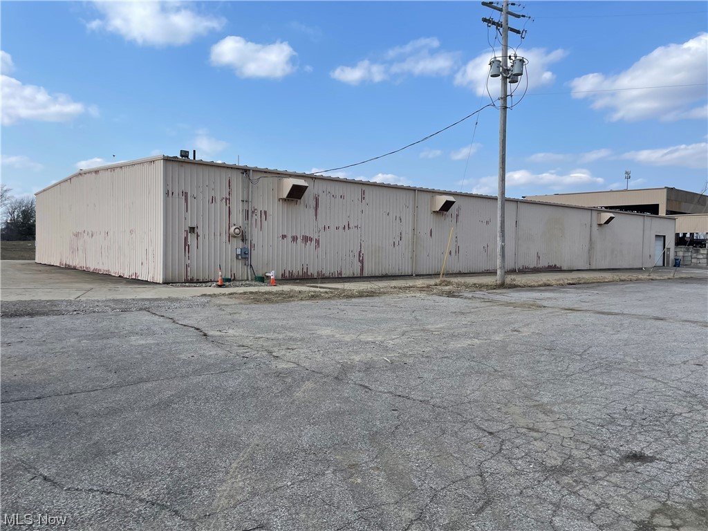 405 S Abbe Road Property Photo 2