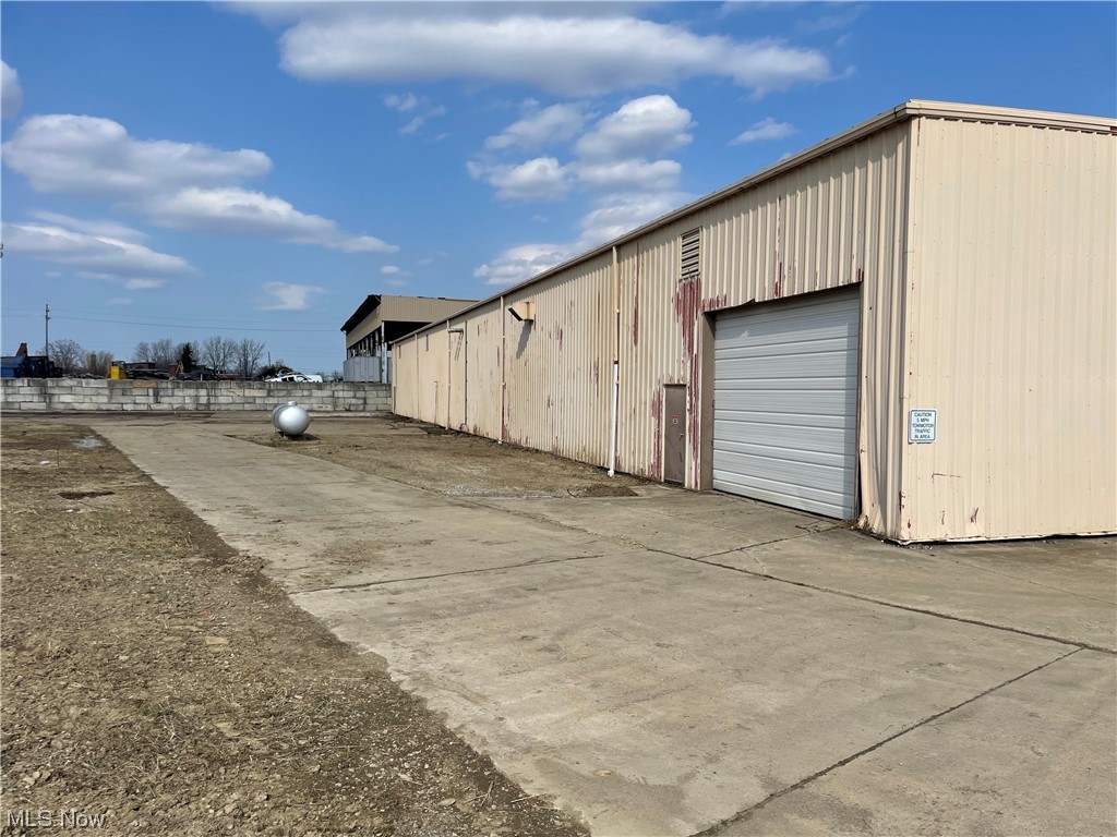 405 S Abbe Road Property Photo 3
