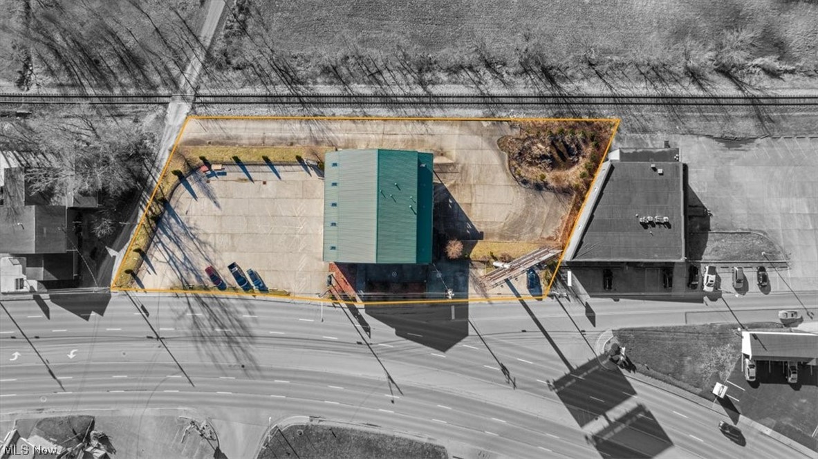 1903 Grand Central Avenue Property Photo 3