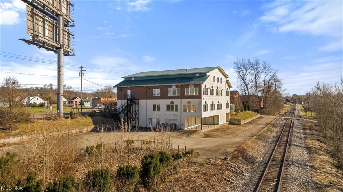 1903 Grand Central Avenue Property Photo 11