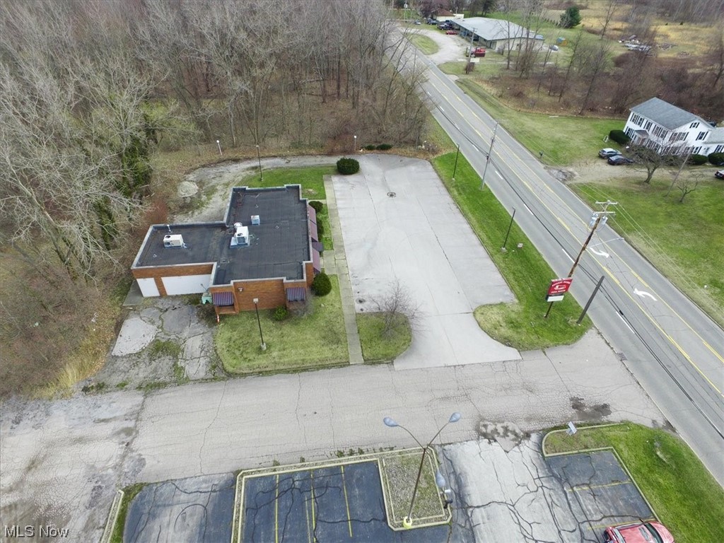 4861 N Ridge Property Photo 8