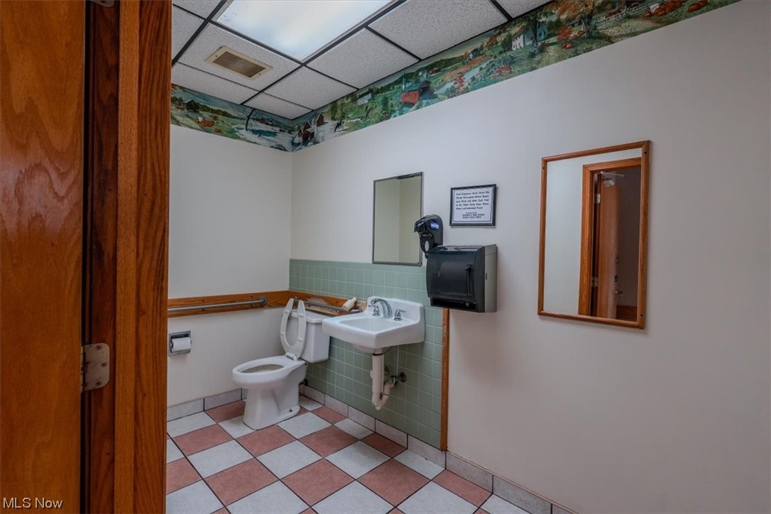 4861 N Ridge Property Photo 43