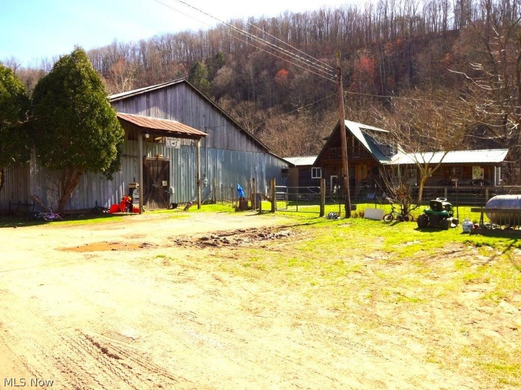 14479 Elk River Road Property Photo 7