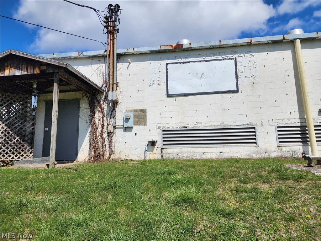 228 Old National Road Property Photo 6