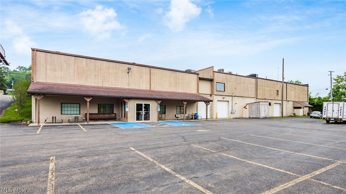 2000 E Wheeling Avenue Property Photo 8
