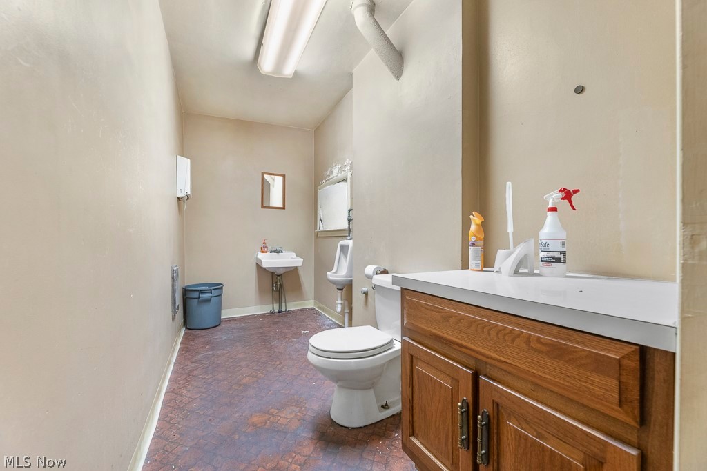 14924 Beloit Snodes Road Property Photo 21