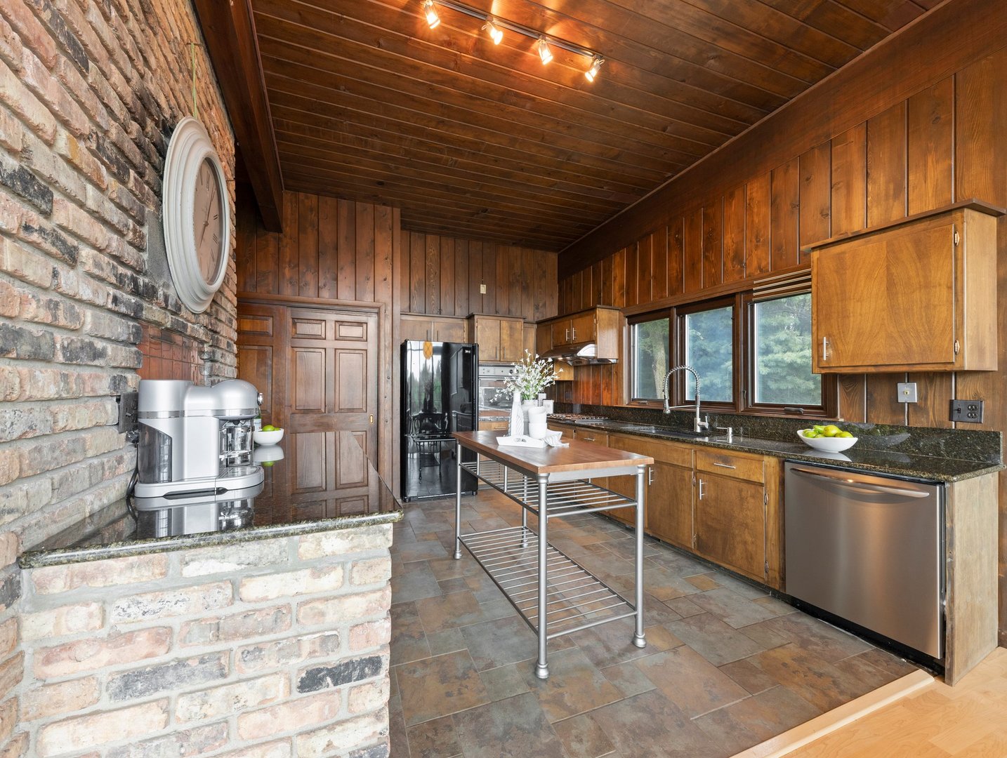 7750 Pine Bluff Road Property Photo 10