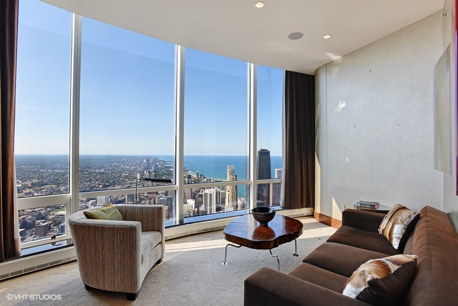 401 N Wabash Ave Property Photo 20