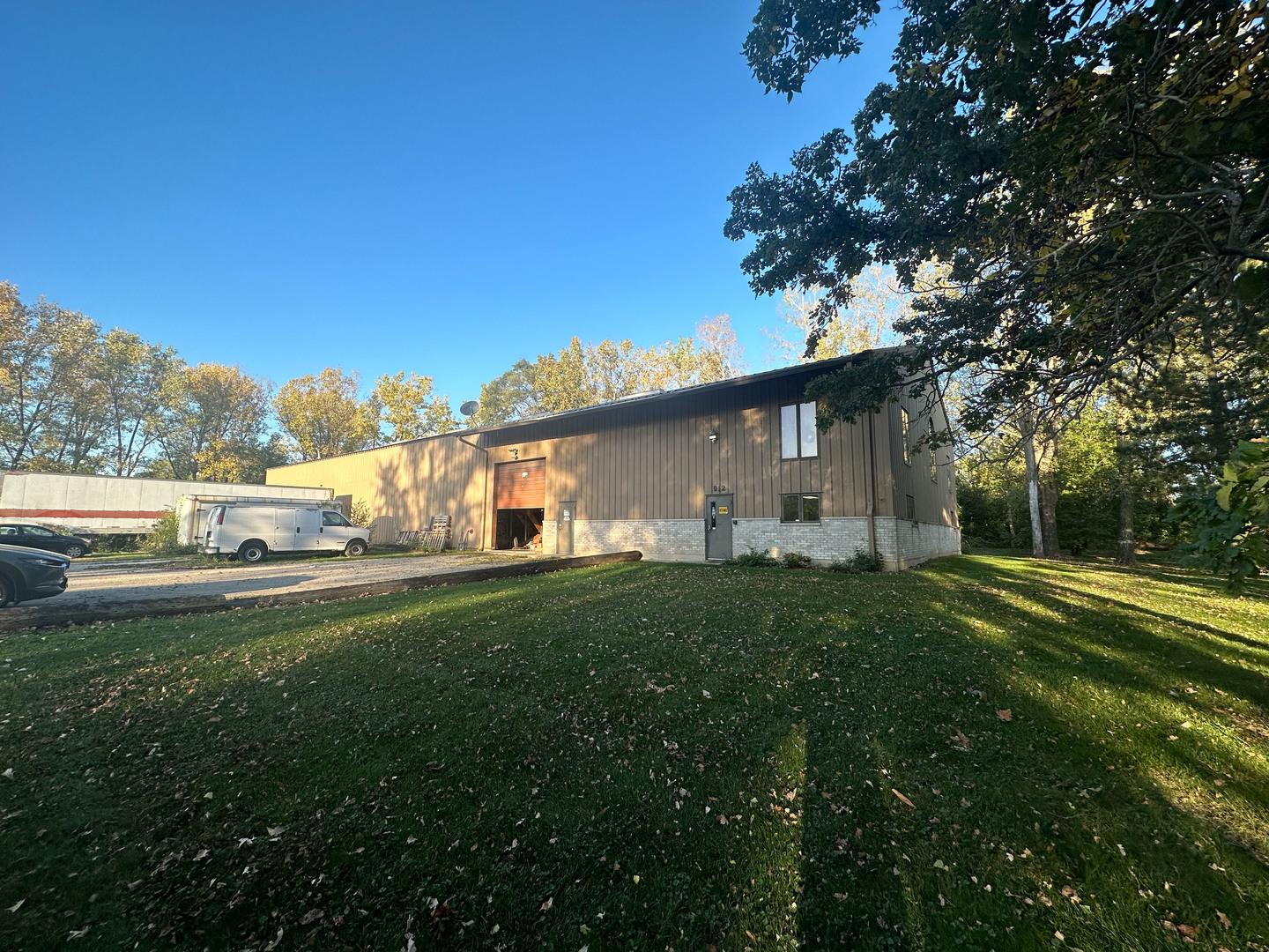 912 Burnett Road Property Photo 4