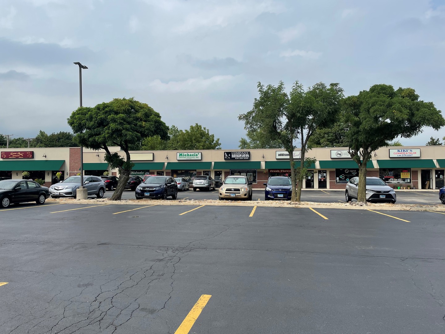 100 E Lake Street Property Photo 4