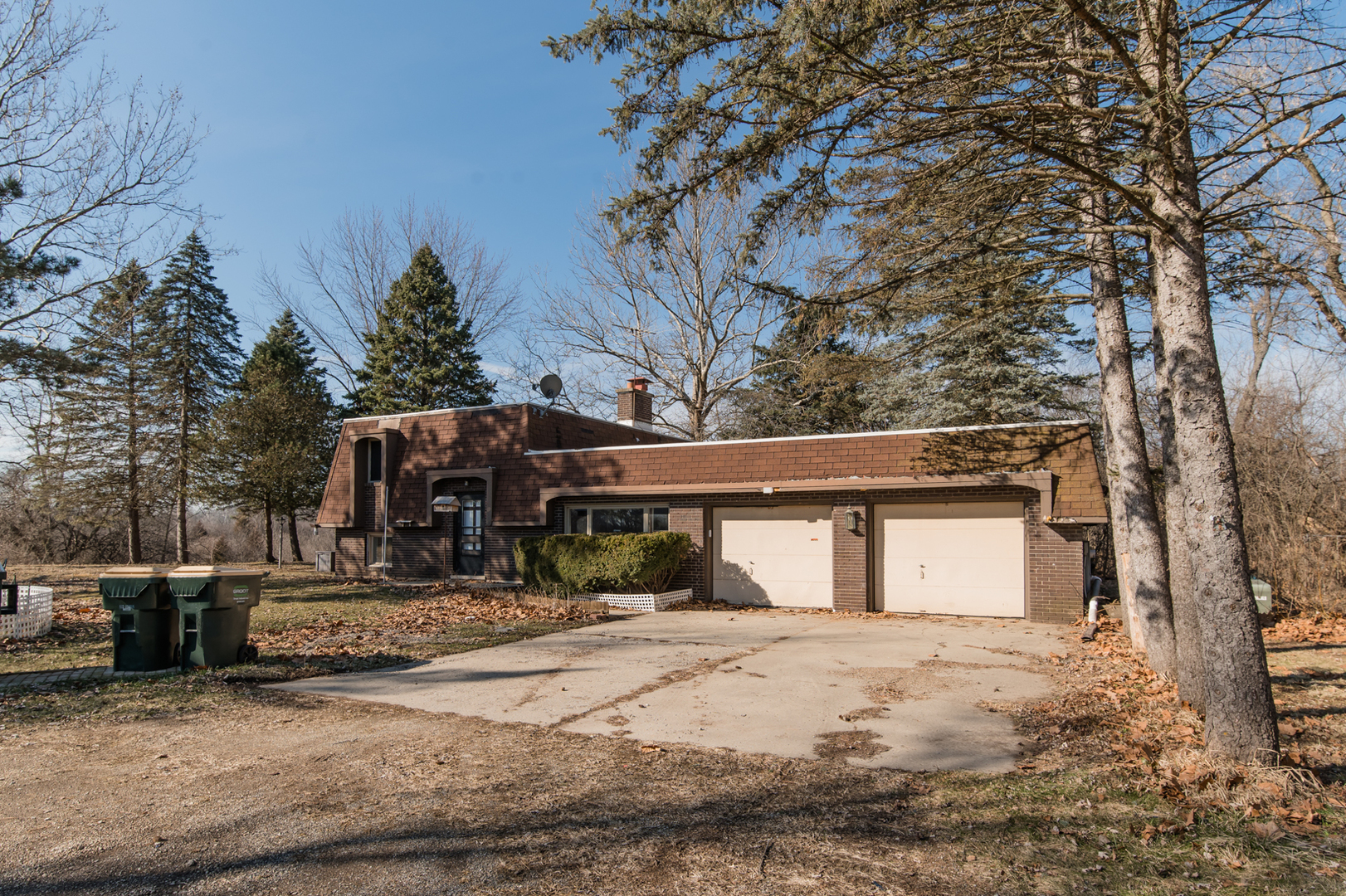 435 Barrington Rd Property Photo 5