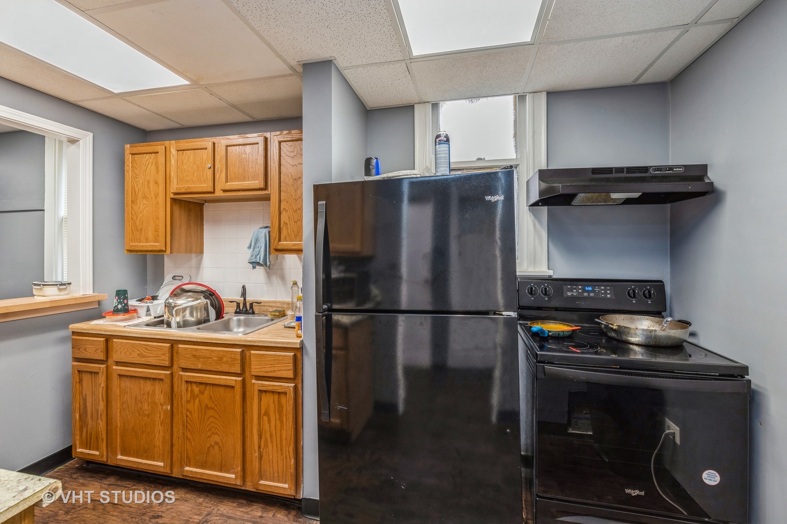 2611 S Lawndale Avenue Property Photo 9