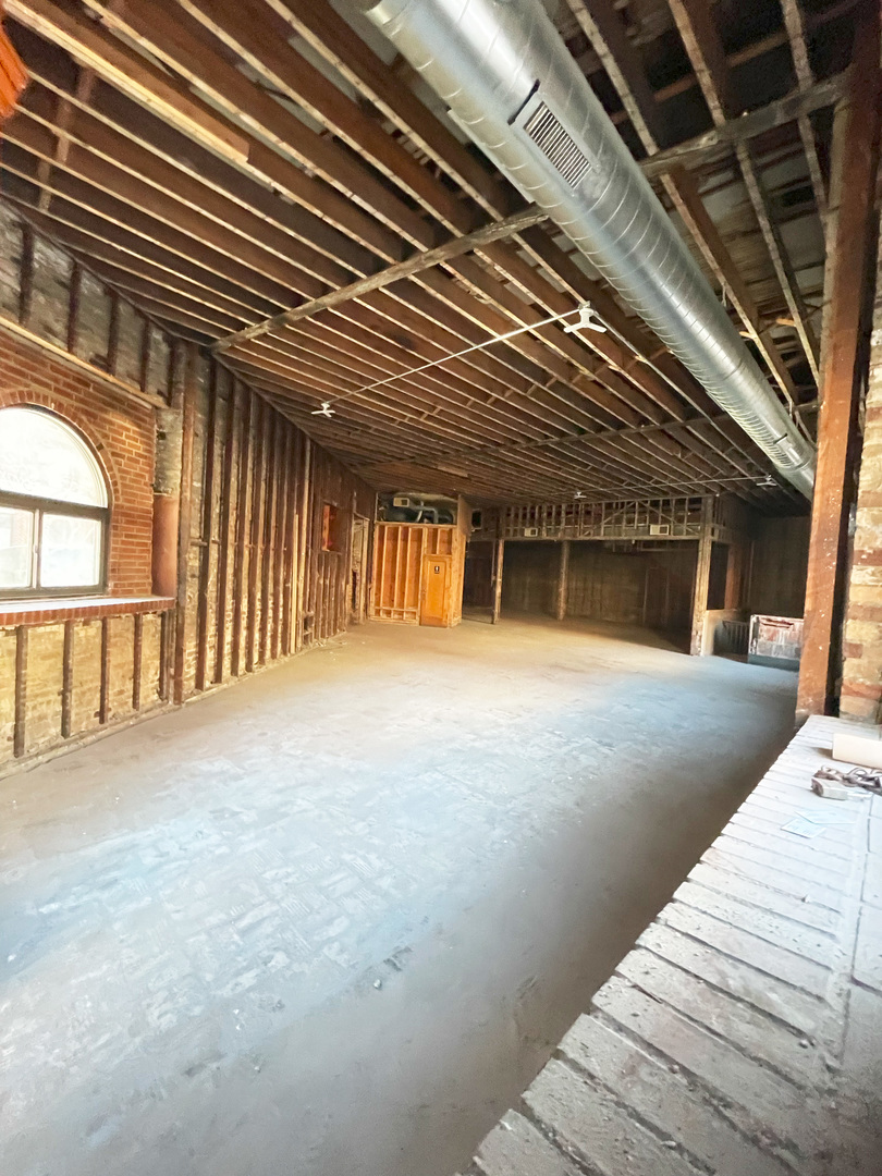 2320 N Milwaukee Avenue Property Photo 4