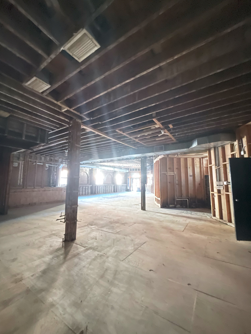 2320 N Milwaukee Avenue Property Photo 5