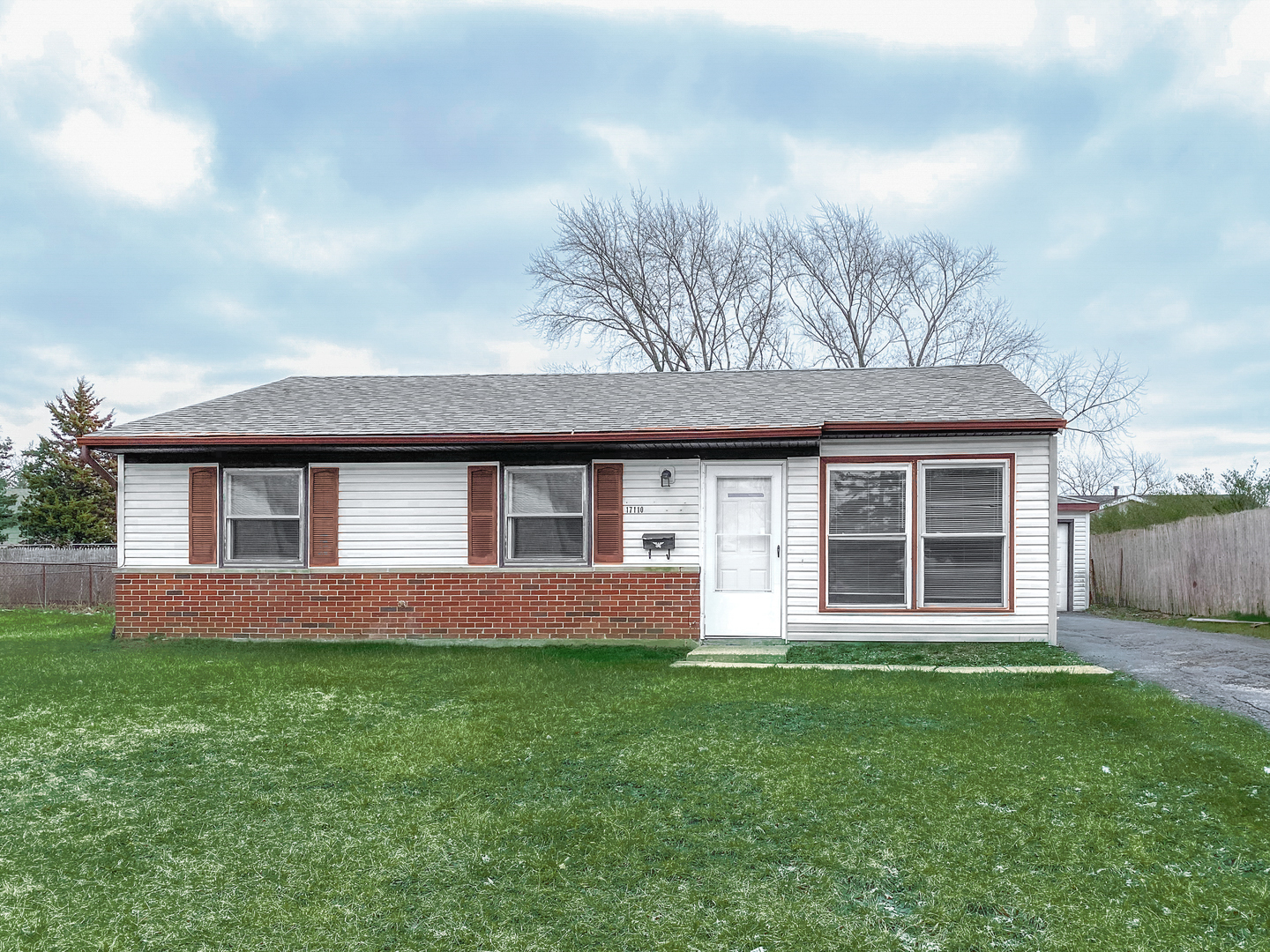 17110 Apple Tree Drive Property Photo 1