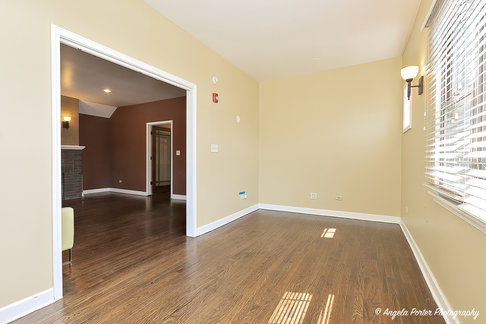 319 N County Street Property Photo 12
