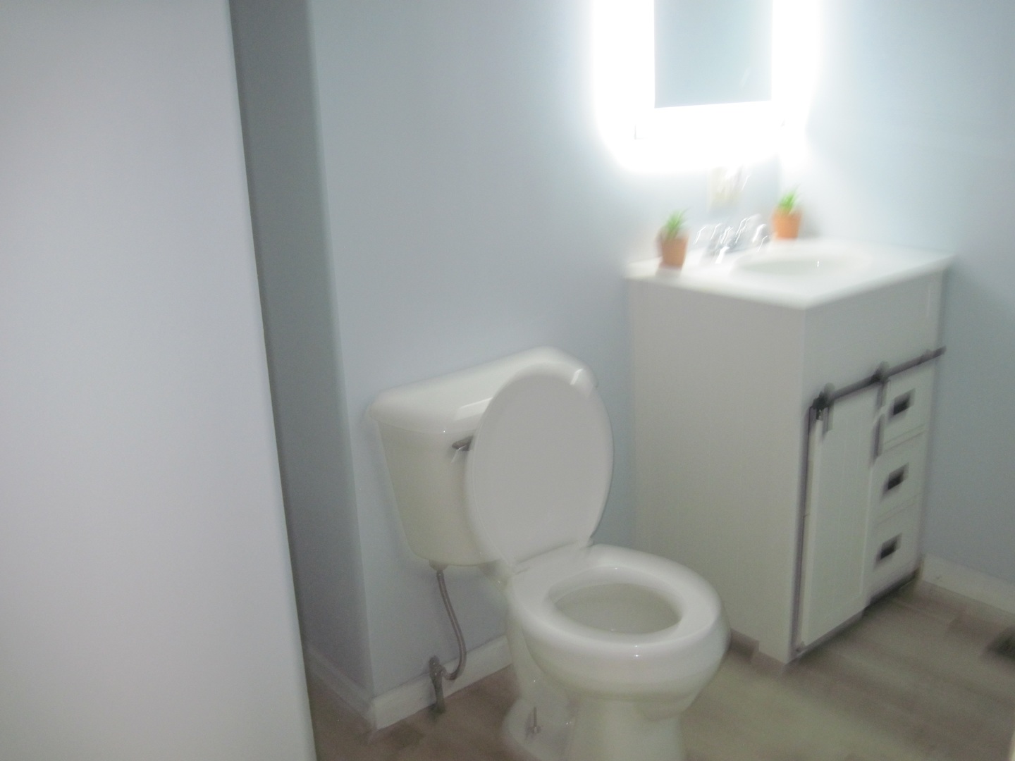 162 E 3rd Street Property Photo 4