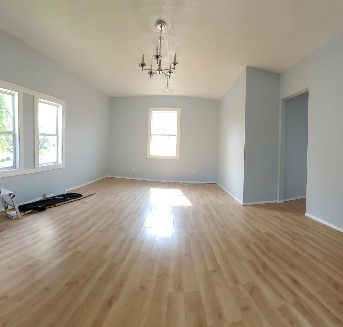 162 E 3rd Street Property Photo 5