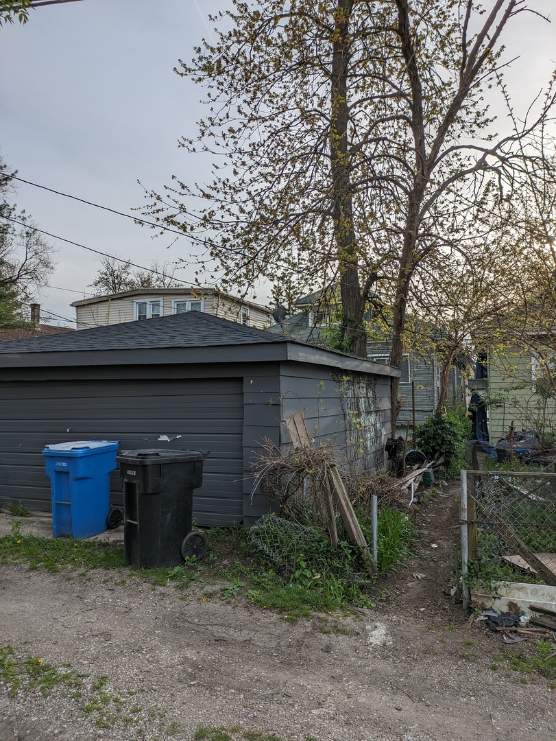 12115 S Emerald Avenue Property Photo 2