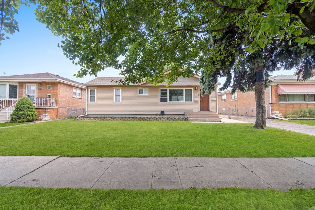 4919 S Long Avenue Property Photo 3