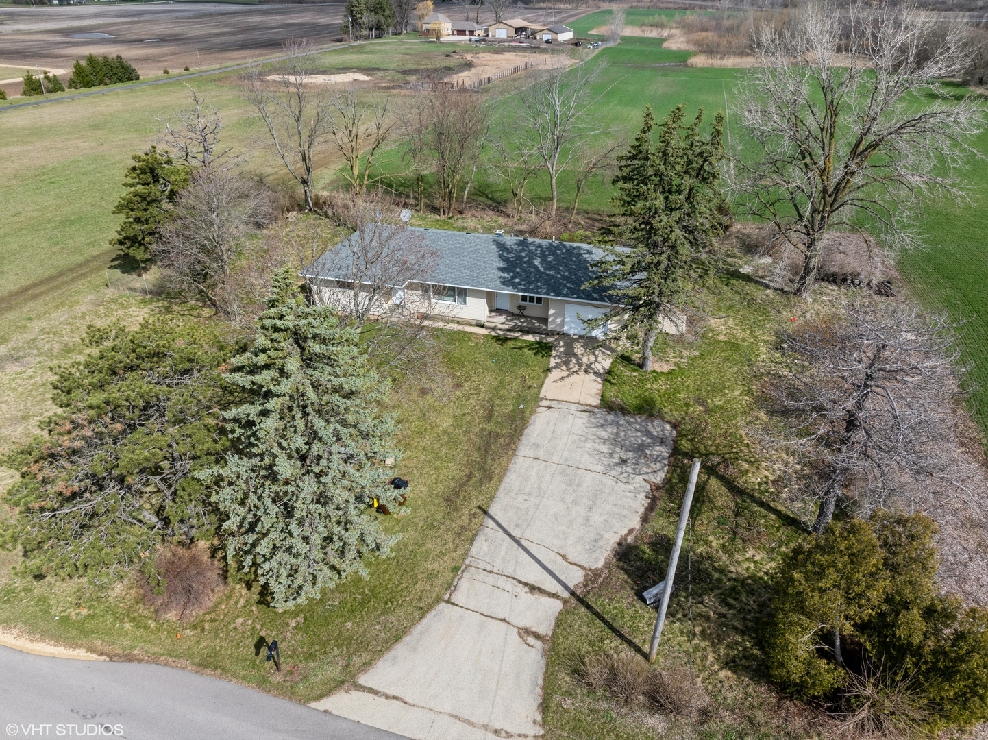 18708 Beck Road Property Photo 2