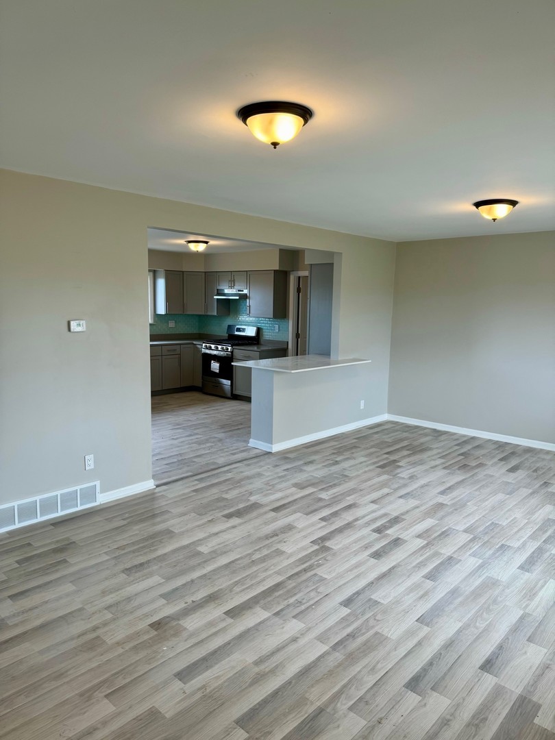 18708 Beck Road Property Photo 6