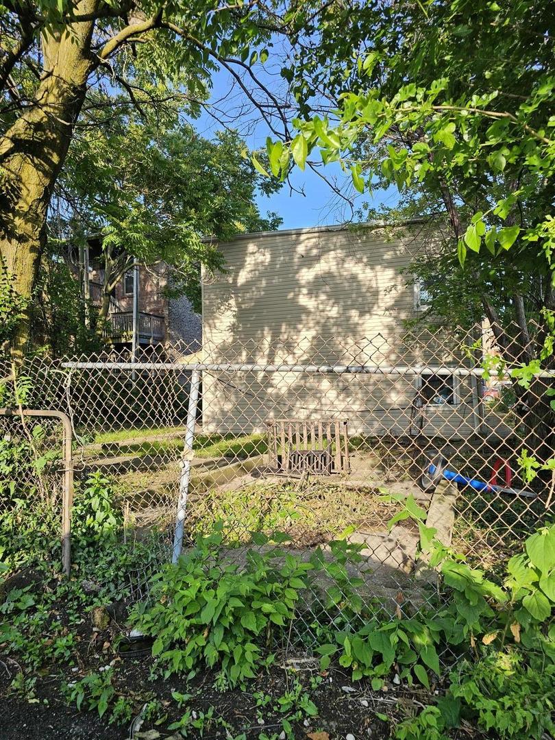 1825 S Lawndale Ave Property Photo 4