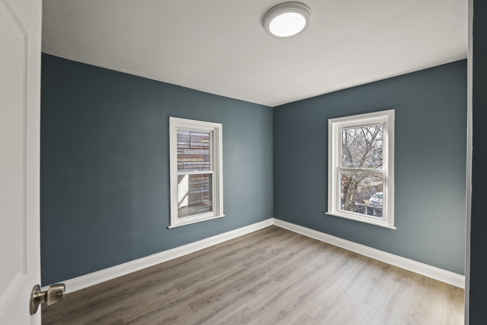 7122 S Champlain Avenue Property Photo 14