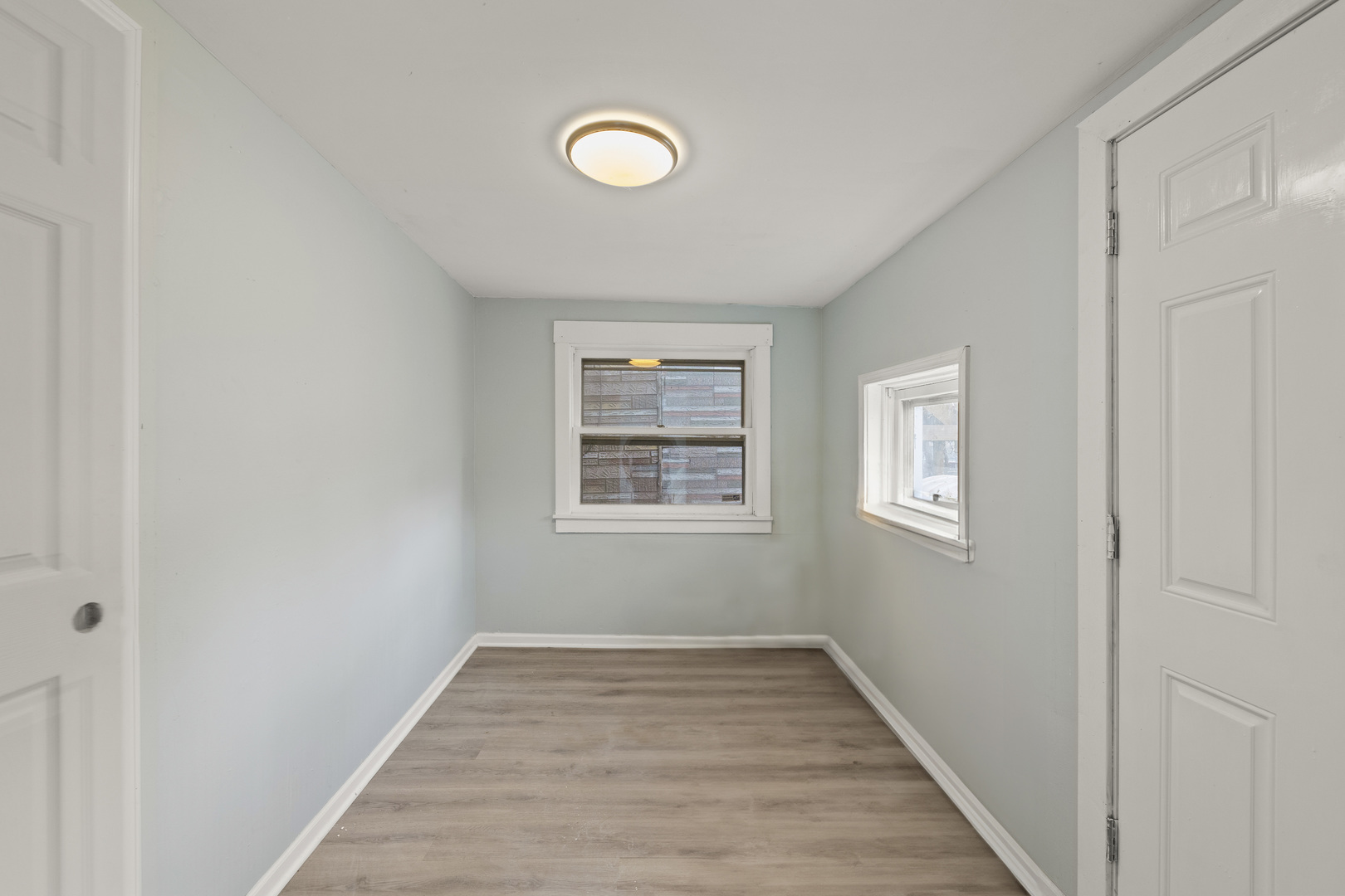 7122 S Champlain Avenue Property Photo 33