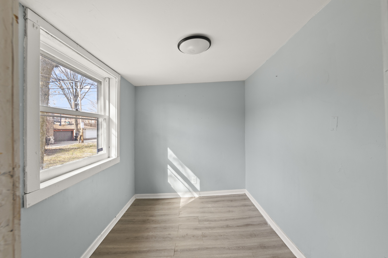 7122 S Champlain Avenue Property Photo 34