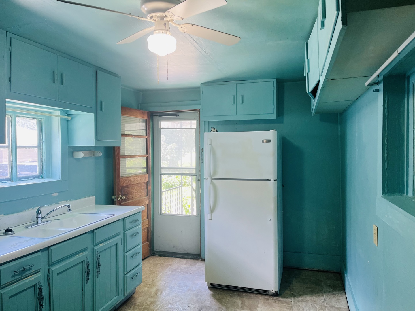 1213 E Main Street Property Photo 16