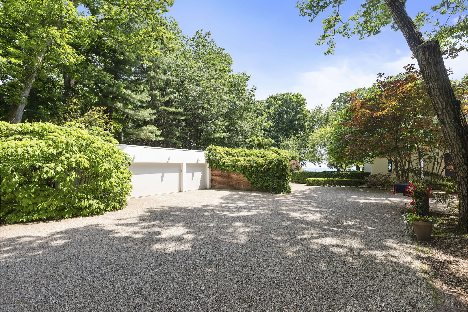 575 Lakeland Drive Property Photo 40