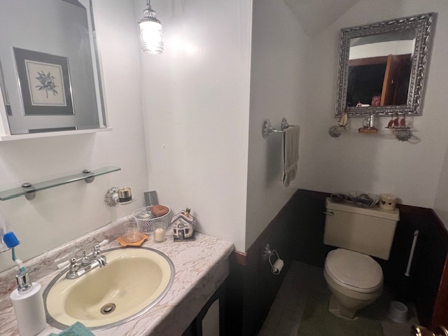 9020 Forest Drive Property Photo 13