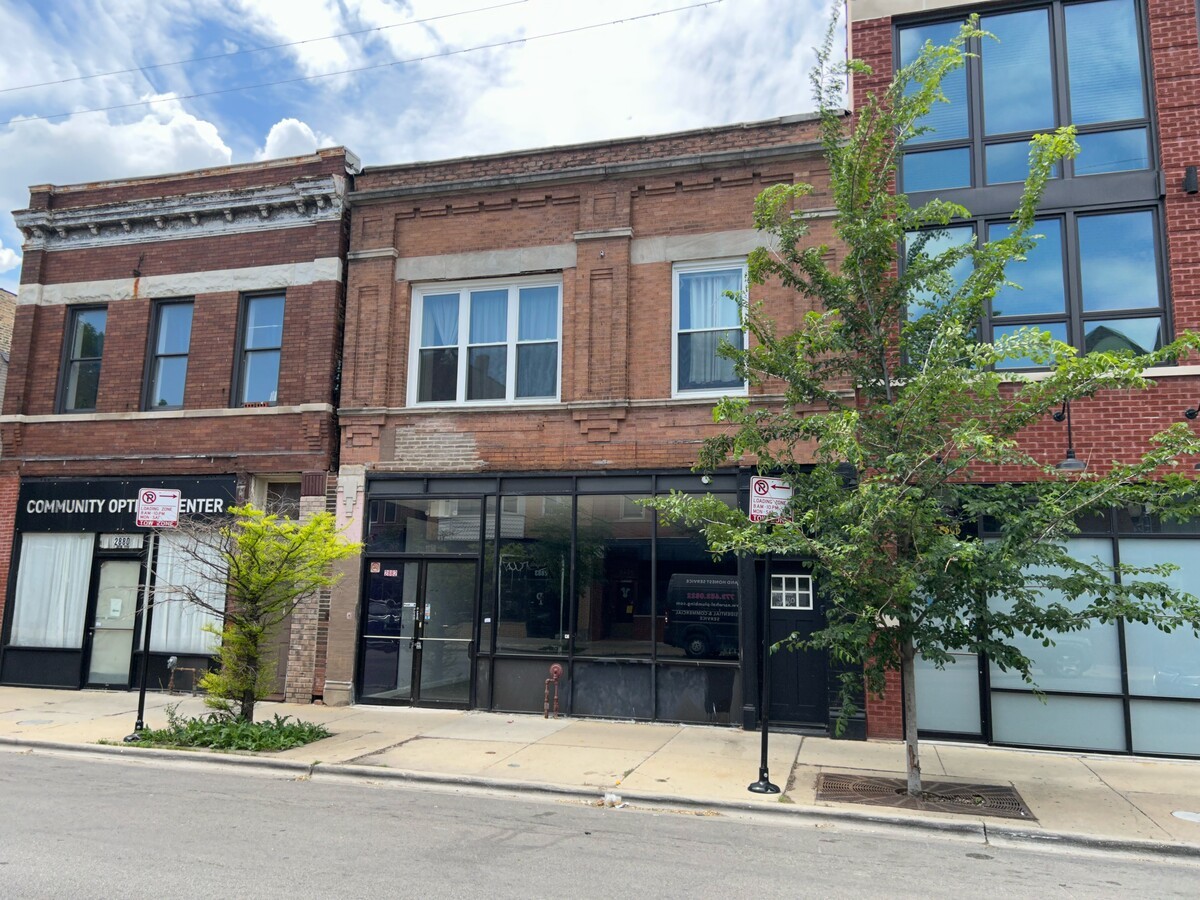2882 N Milwaukee Avenue Property Photo 10