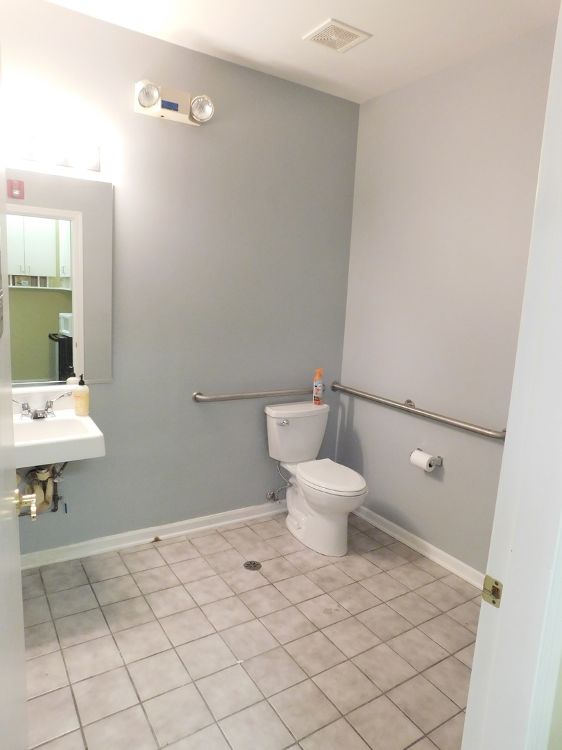 1001 E Chicago Ave Property Photo 35