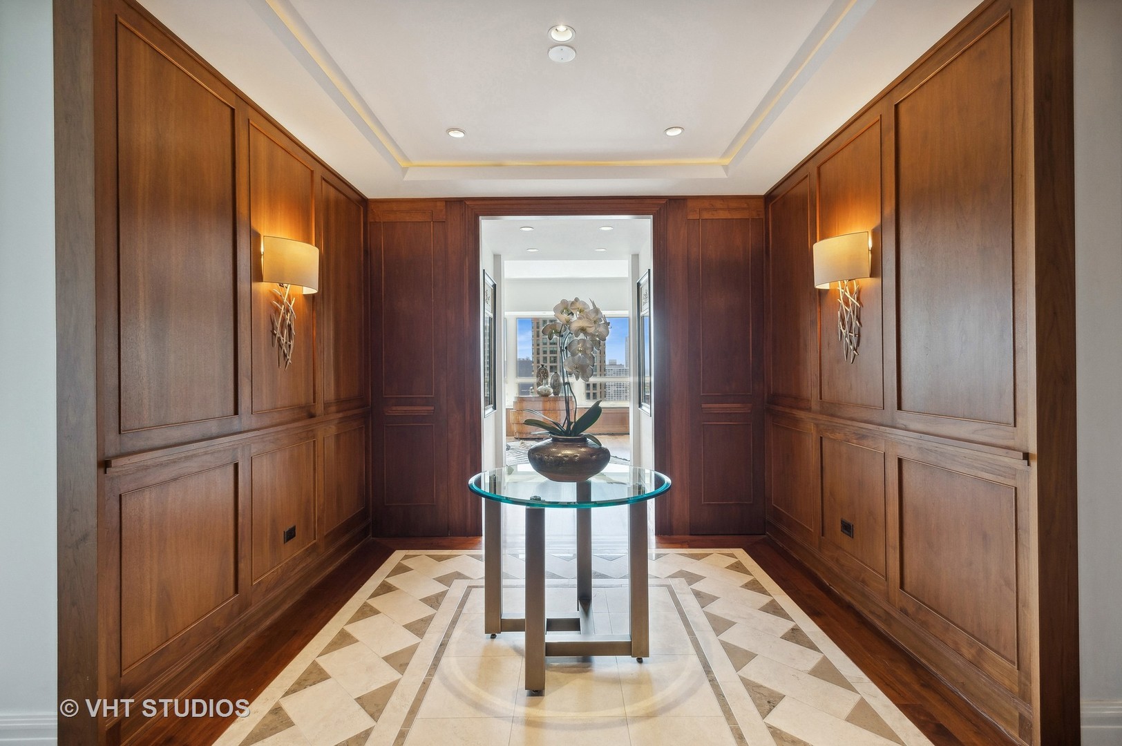 800 N Michigan Ave W Property Photo 7