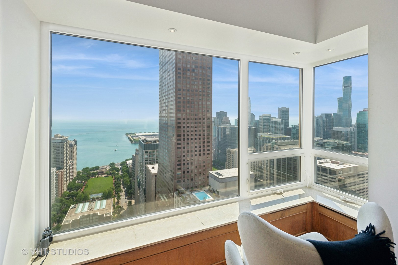 800 N Michigan Ave W Property Photo 16