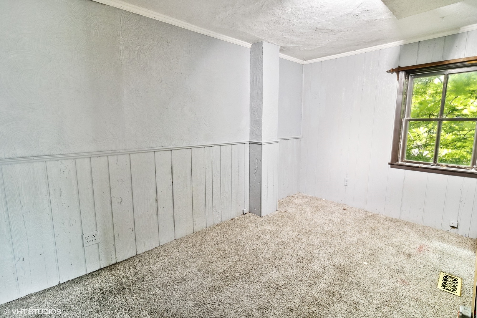 438 N Hough St Property Photo 37