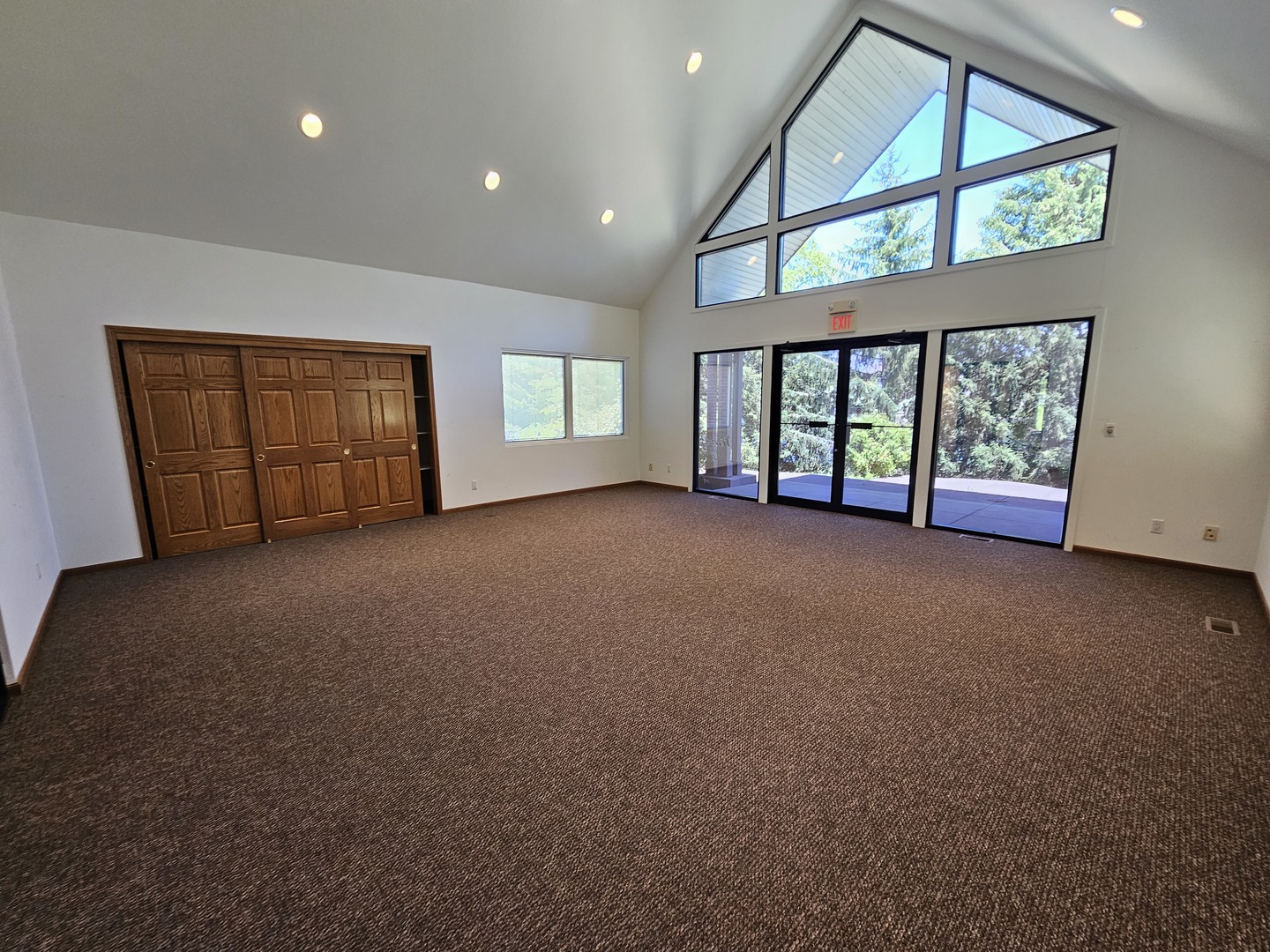 2902 Crossing Ct Property Photo 8