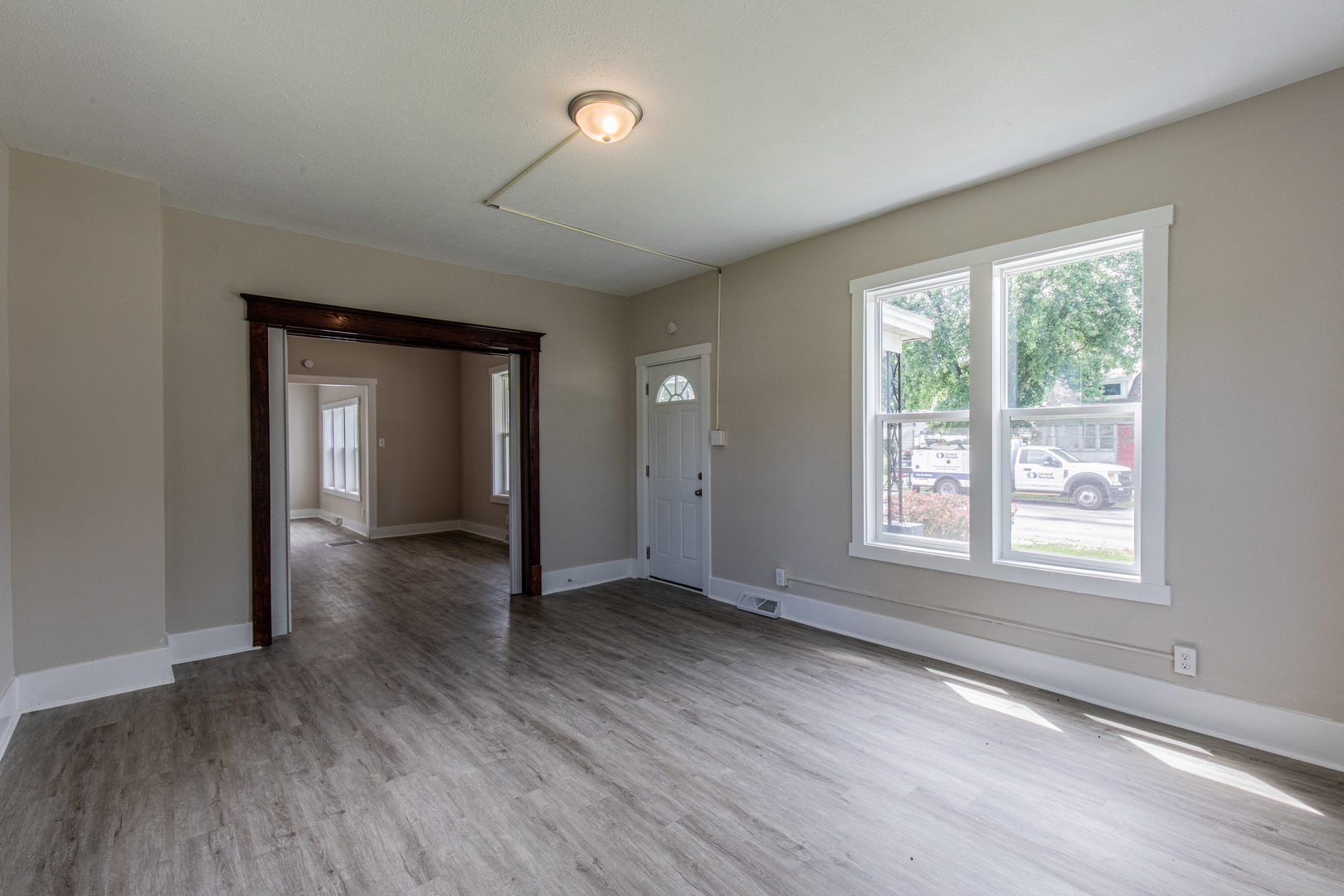 236 W 3rd Avenue Property Photo 10