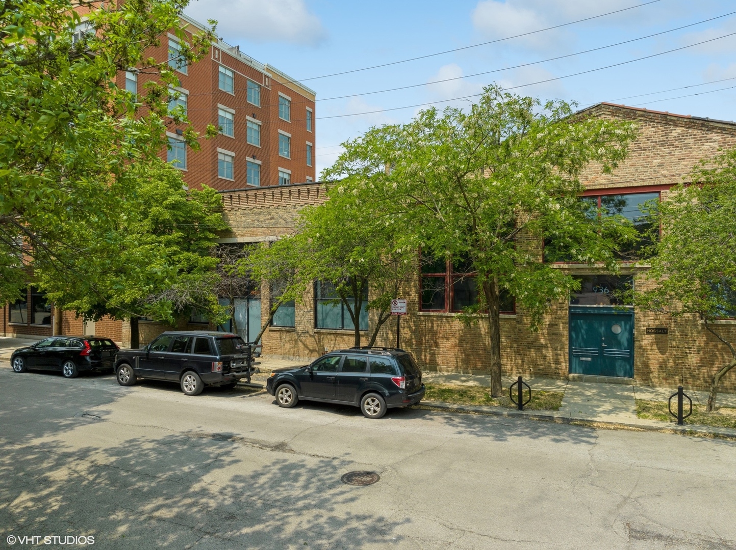 942 W Huron St Property Photo 1