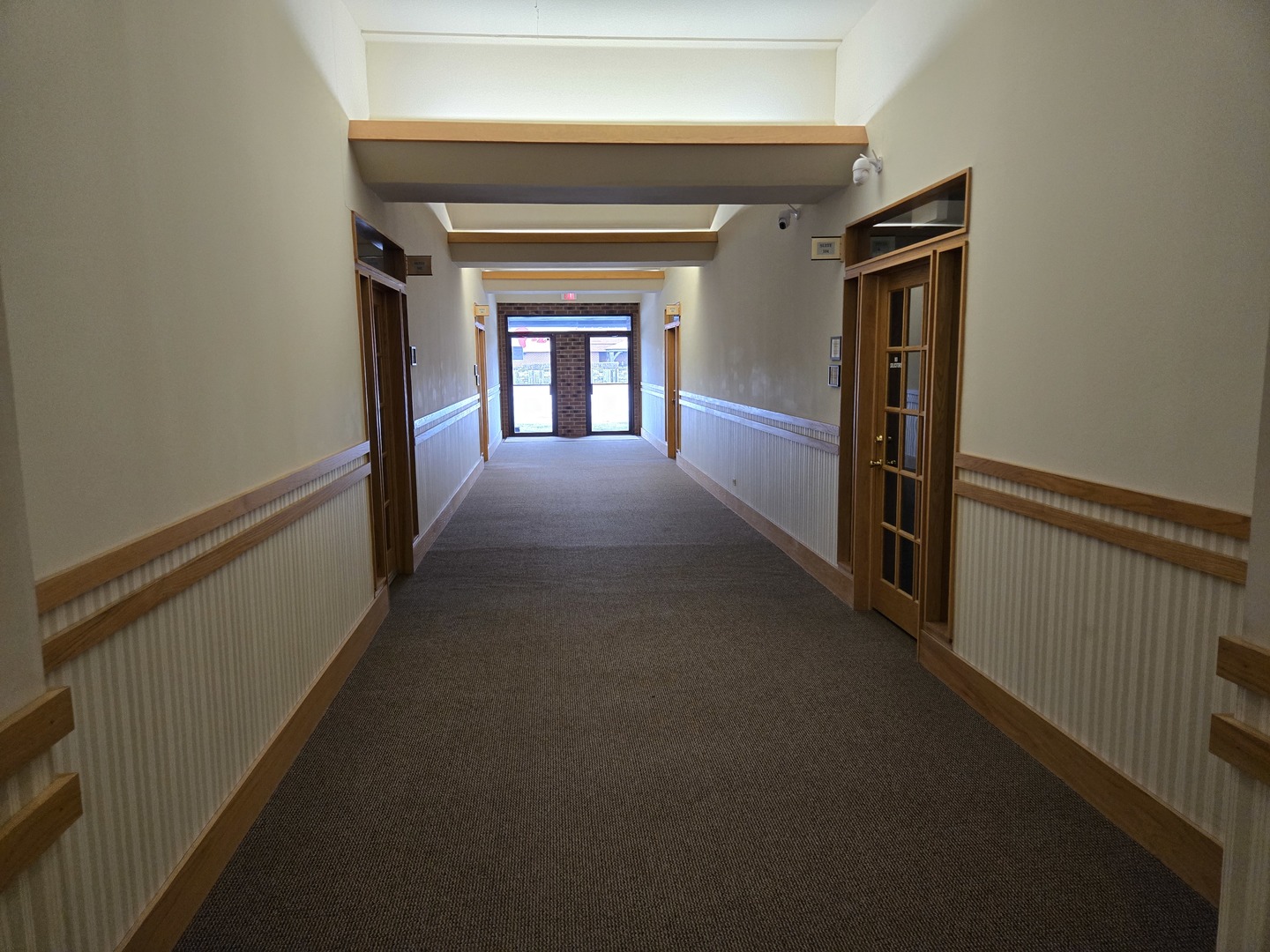 15601 Cicero Ave Property Photo 2