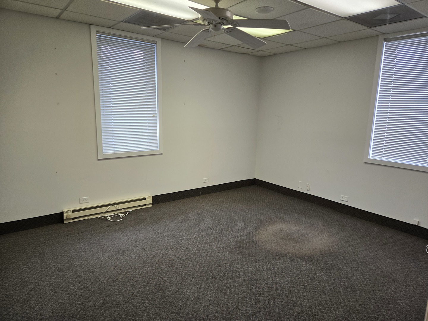15601 Cicero Ave Property Photo 11