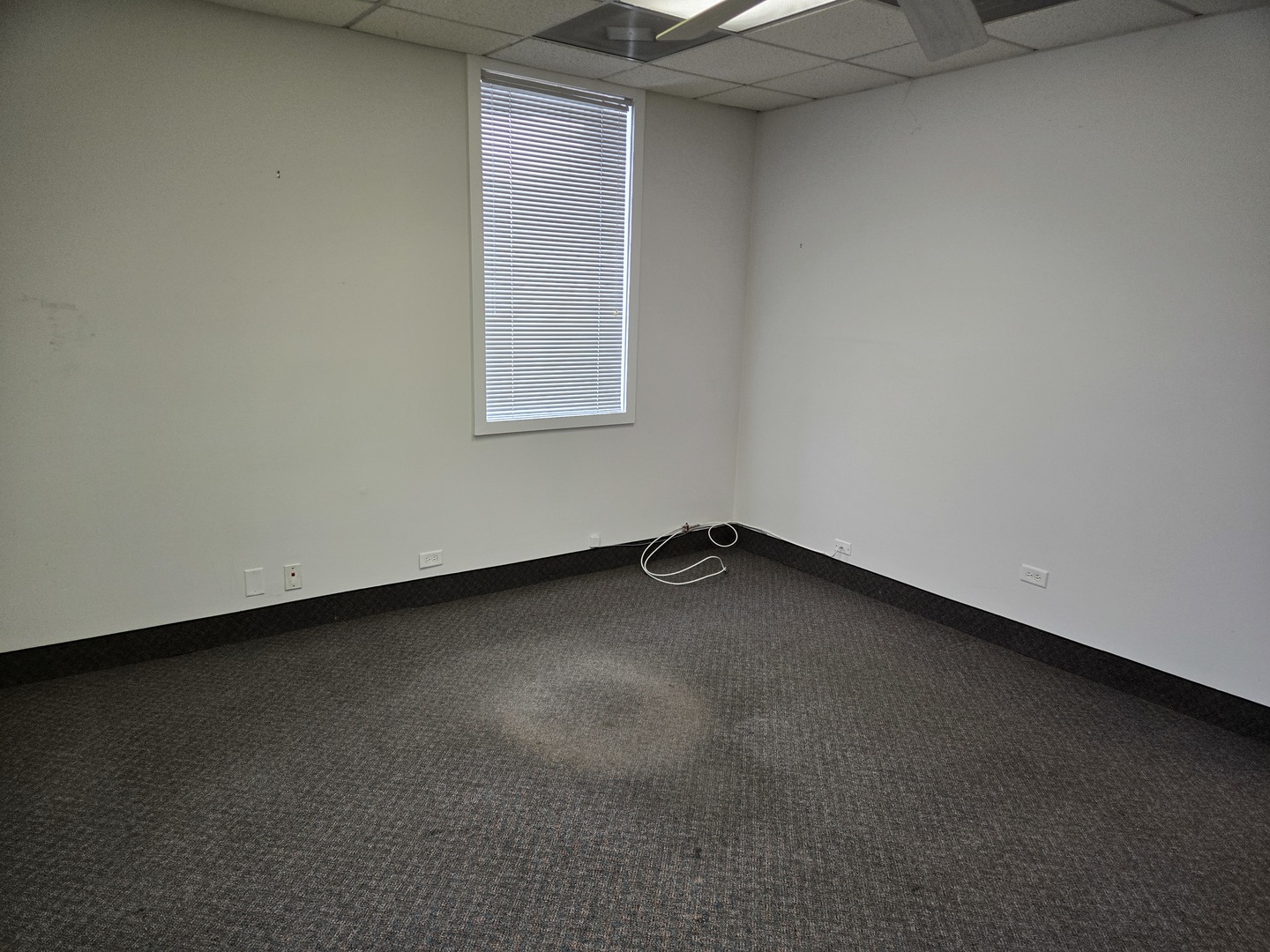 15601 Cicero Ave Property Photo 12