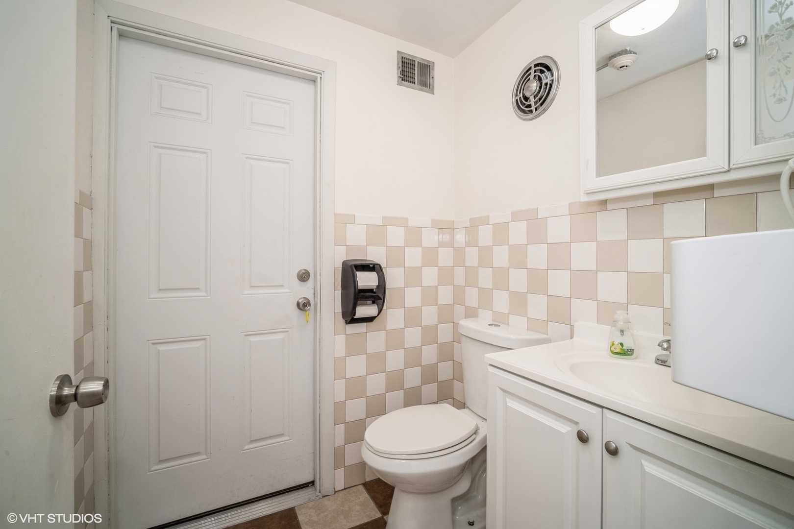 3421 Dempster St Property Photo 30