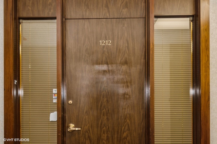 111 N Wabash Ave Property Photo 5