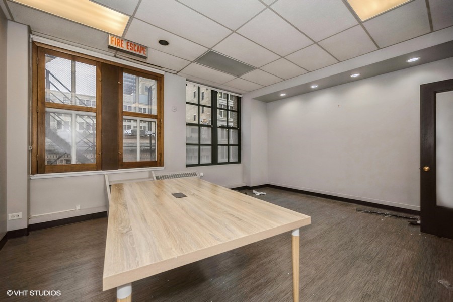 111 N Wabash Ave Property Photo 8