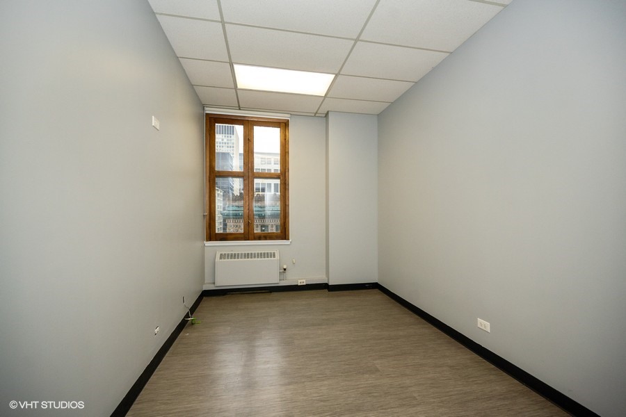 111 N Wabash Ave Property Photo 19